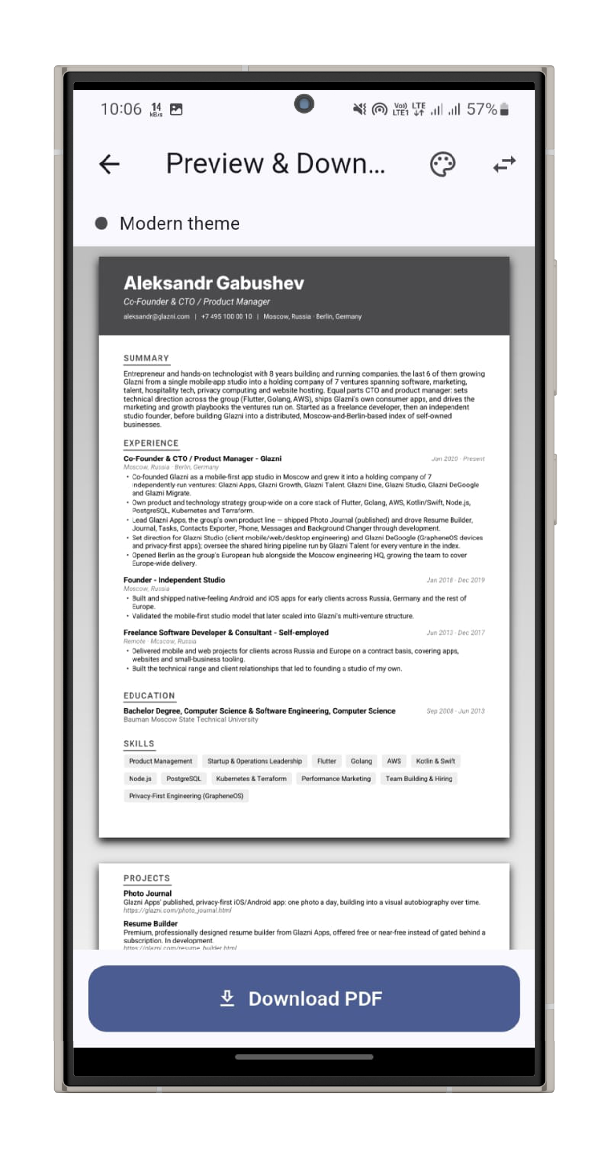 Resume editor screen in the Resume Builder app